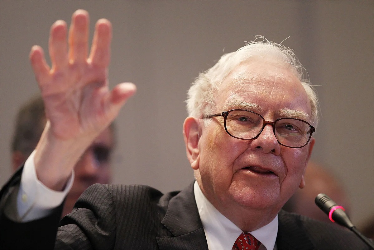 Warren Buffett Becomes Chairman Emeritus; Son Howard Takes Over.